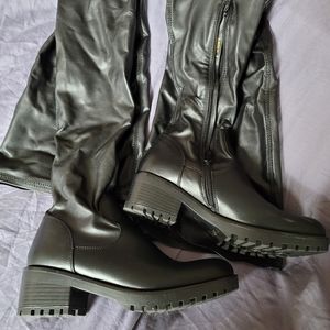 Thigh high boots ~ Size 7 ~ worn once